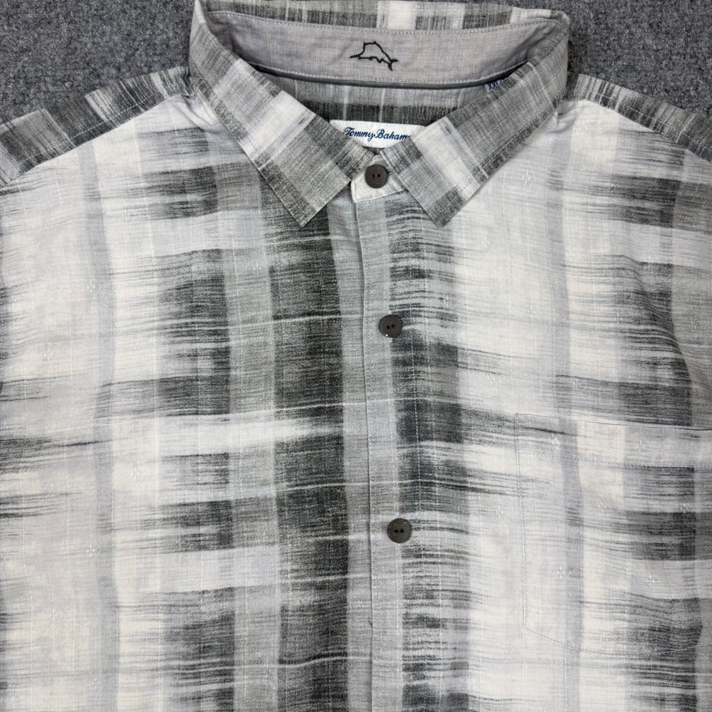 Tommy Bahama Mens XXL Gray White Abstract Plaid 100% Silk Short Sleeve Shirt